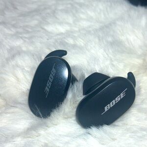 Bose QuietComfort Earbuds  1 PAIR True Wireless 429708 Black AS-IS  *Par…